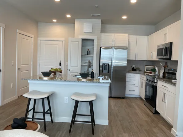 220 S Kowald Ln #110, New Braunfels, TX 78130