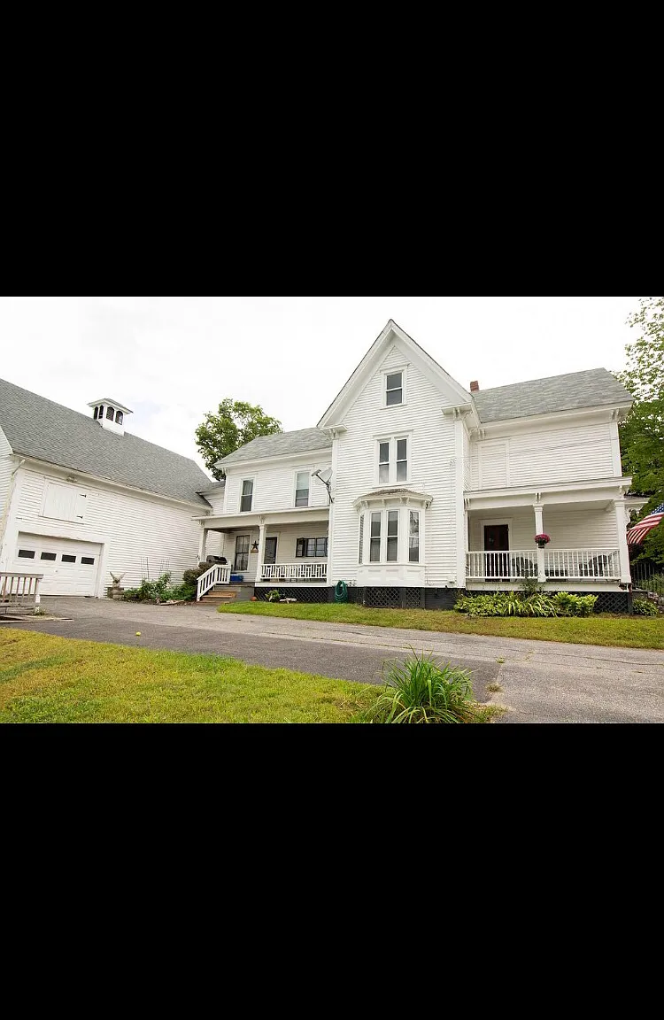 3 bed, 1.5 bath, 1900 sqft, $2,200 — Photo 1
