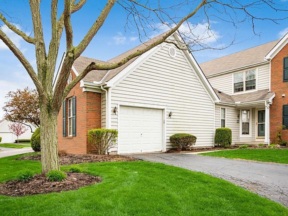 2nd image of 3819 Lakedale Dr