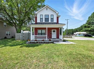 901 Garfield Ave, Suffolk, VA 23434