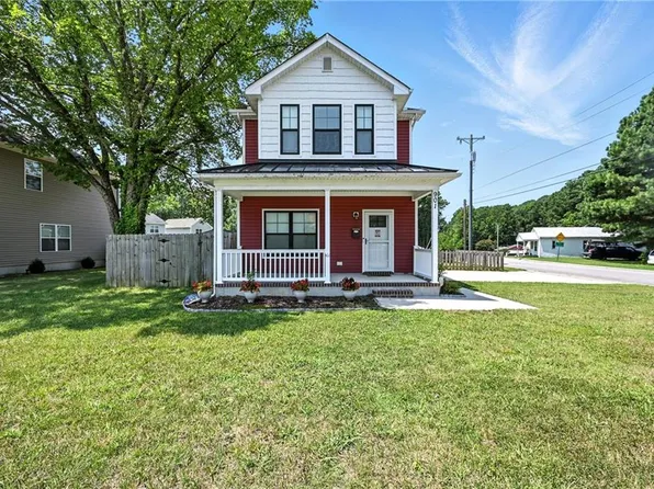 901 Garfield Ave, Suffolk, VA 23434