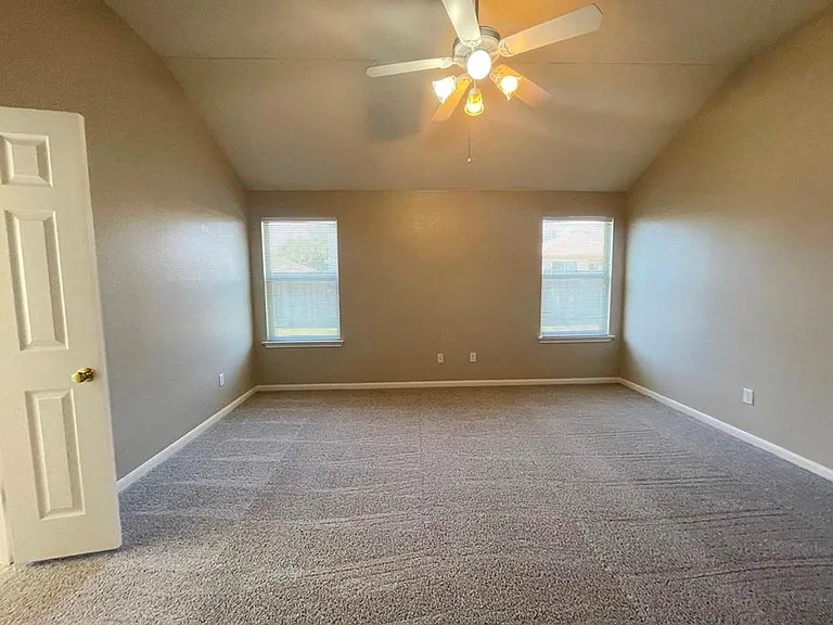 2305 Bakers Way — Photo 38