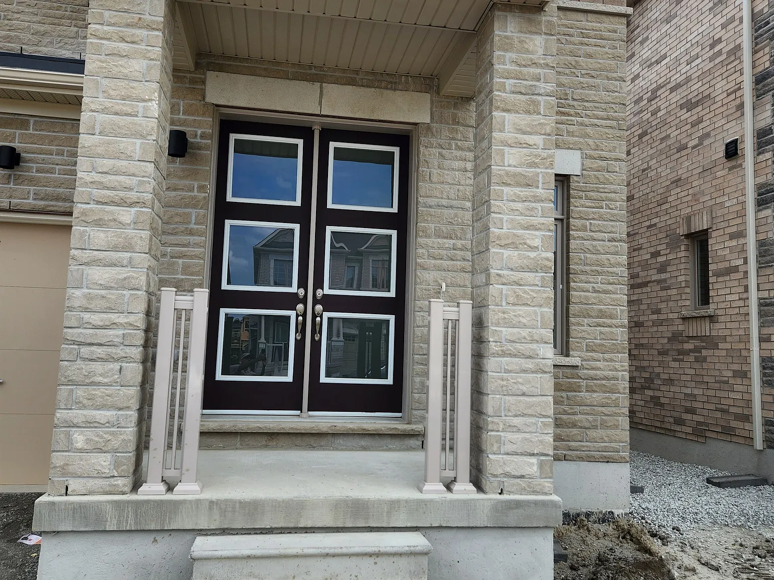 4 bed, $3,200 — Photo 2