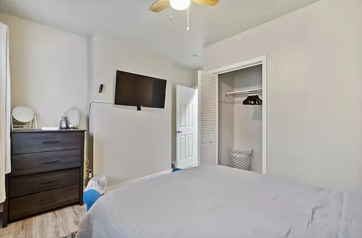 5040 Kincaid St — Photo 5