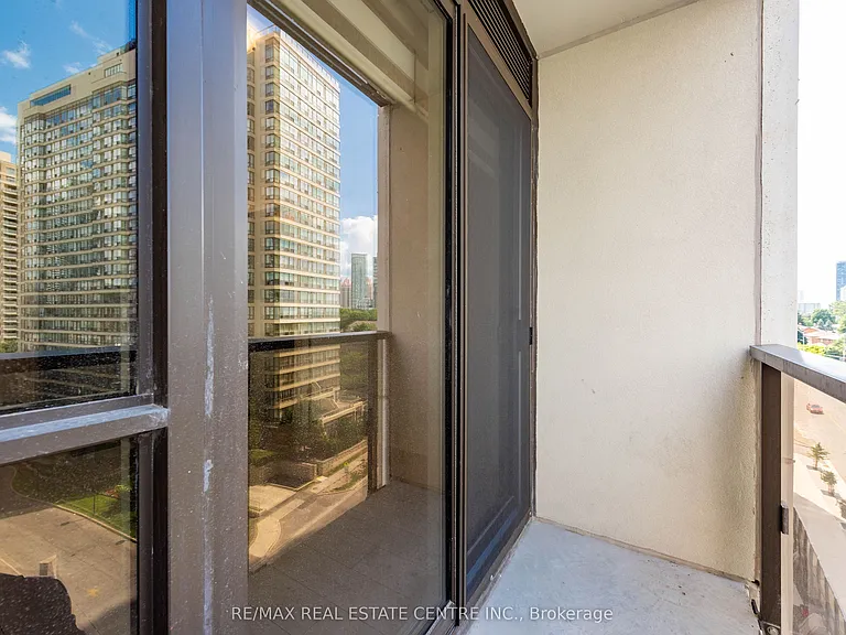 30 Elm Dr W #601 — Photo 35