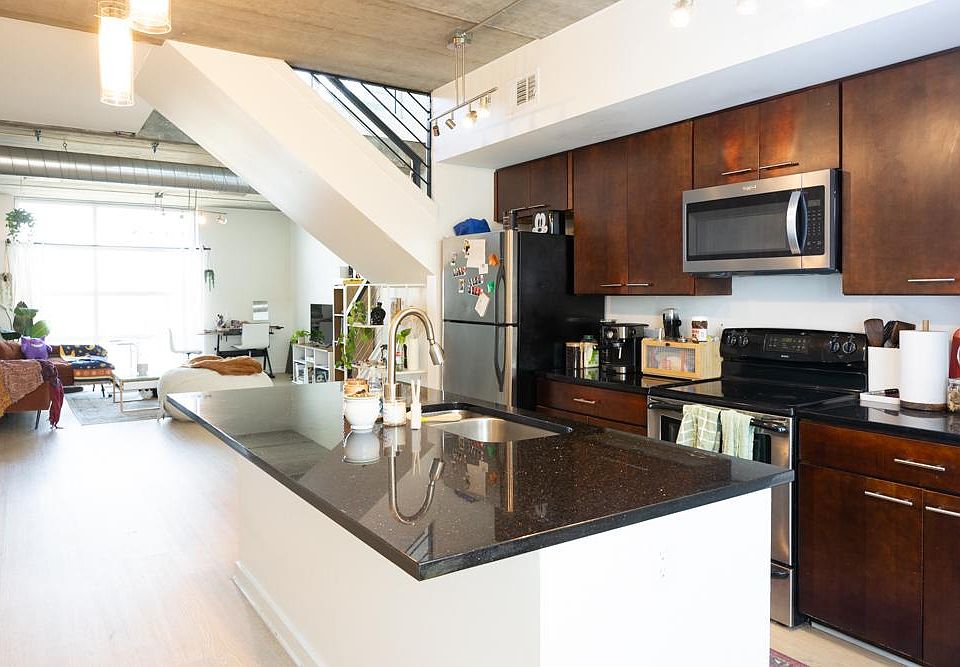 Kitchen / dining