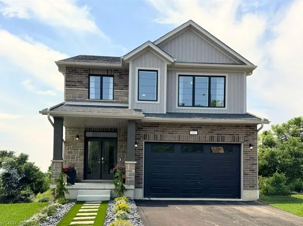 546 Benninger Dr, Kitchener, ON N2E 0J4