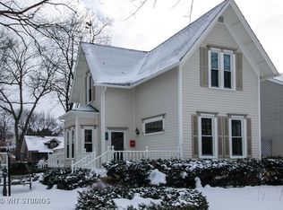 307 Liberty St, Dundee, IL 60118