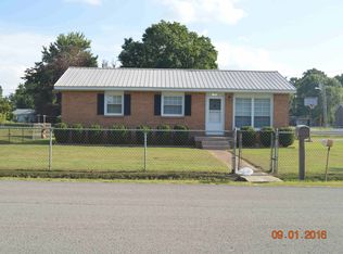 1203 Nicholson St, Decherd, TN 37324