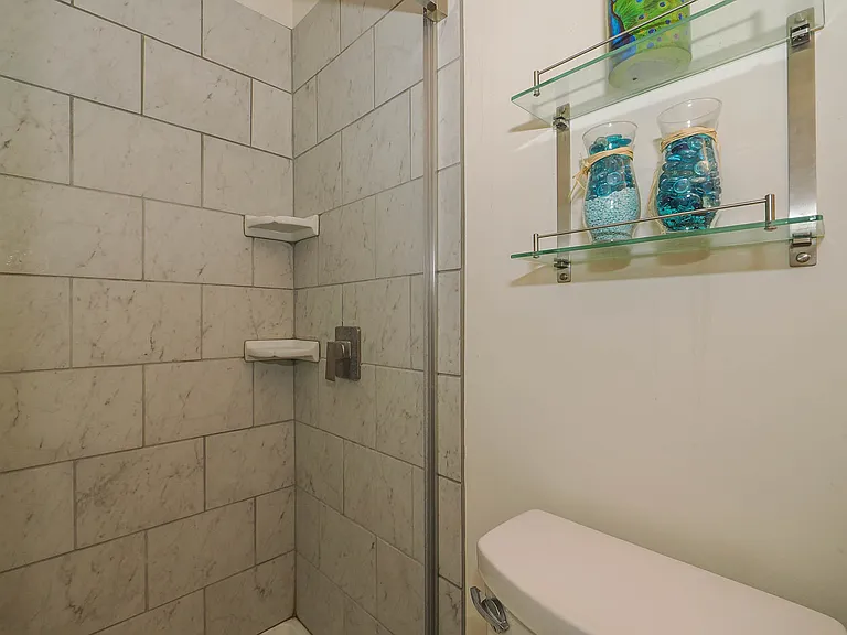 274 E Millpoint Pl — Photo 13