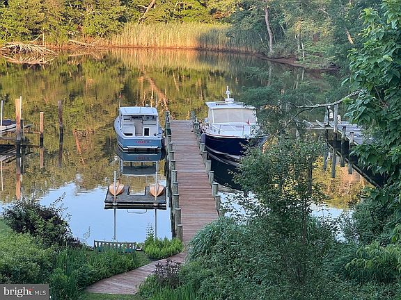 2nd image of 198 Acton Rd