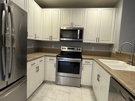3rd image of 1601 India St #111-1