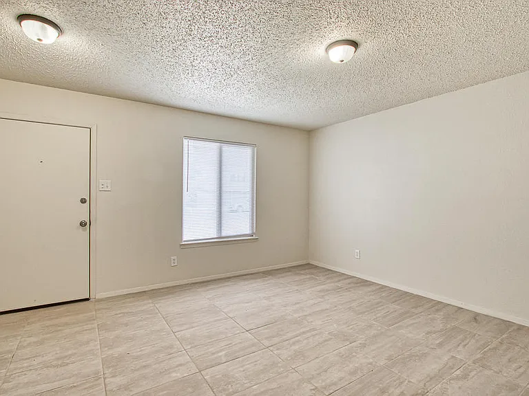 10720 McAllen Pl — Photo 12