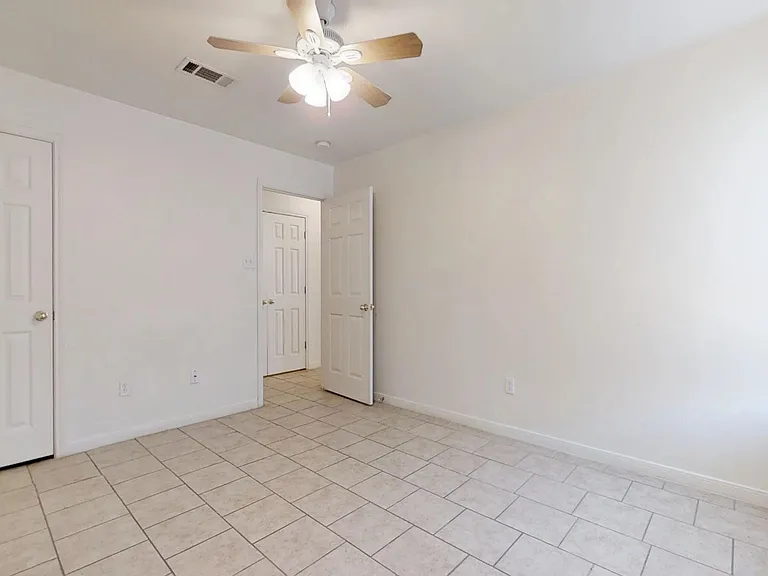 316 Cedar Ridge Dr #B — Photo 10