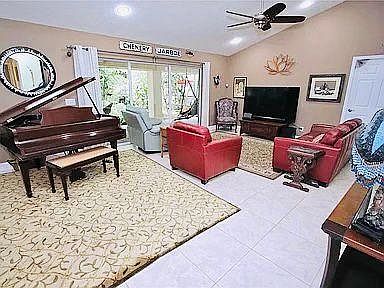 3rd image of 6127 8th Ave S