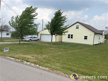 Country home with a pond!