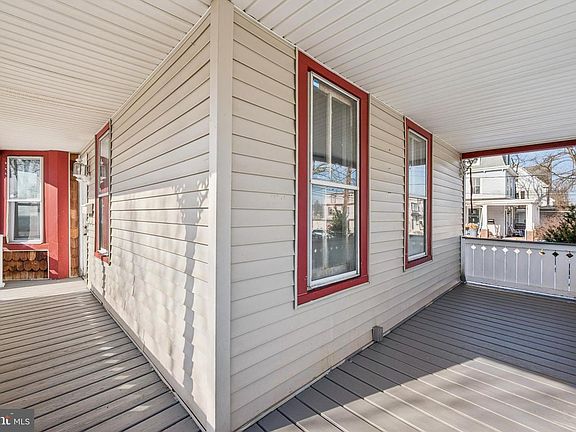5th image of 506 Bridgeboro St