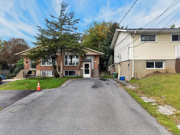 12 Shaw St, Kingston, ON K7K 4Y4