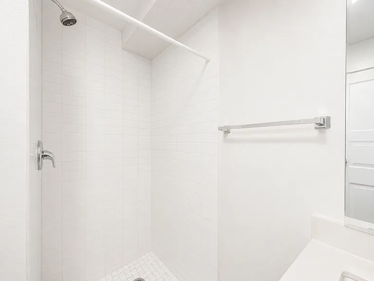 306 E 30th St #102 — Photo 13