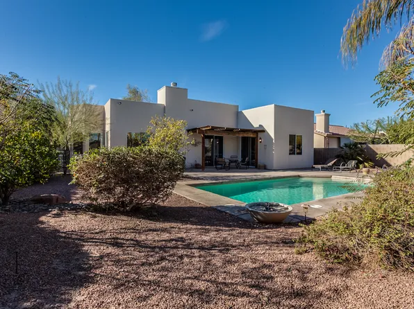 82 Sedona Ct, Palm Desert, CA 92211