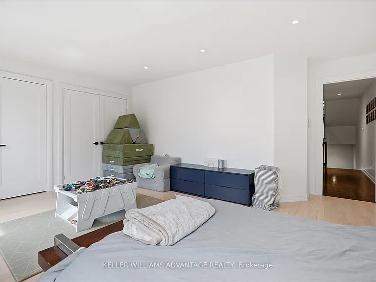 40 Sarah Ashbridge Ave #MAIN — Photo 20
