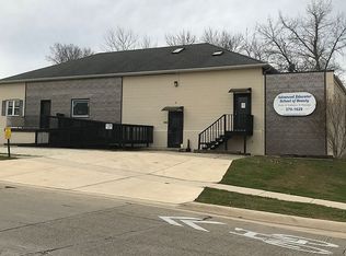 208 N Wood St, Washington, IL 61571