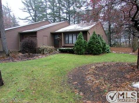 1st image of 462 Evergreen Ln #11