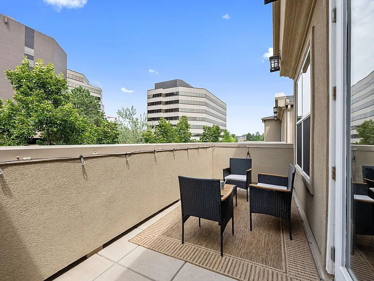 40 Madison St #303 — Photo 26