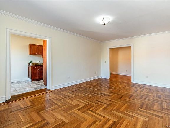 5th image of 27 N Central Ave APT 6D