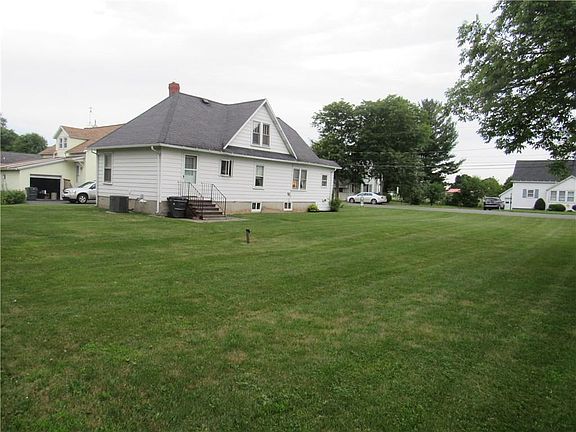 4th image of 140 Stuerwald Ave