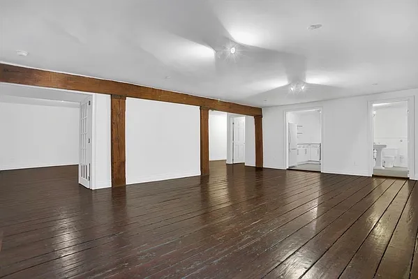 Rented by Nest Seekers International | media 13