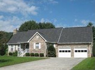 265 Springfield Ln, Jacksboro, TN 37757