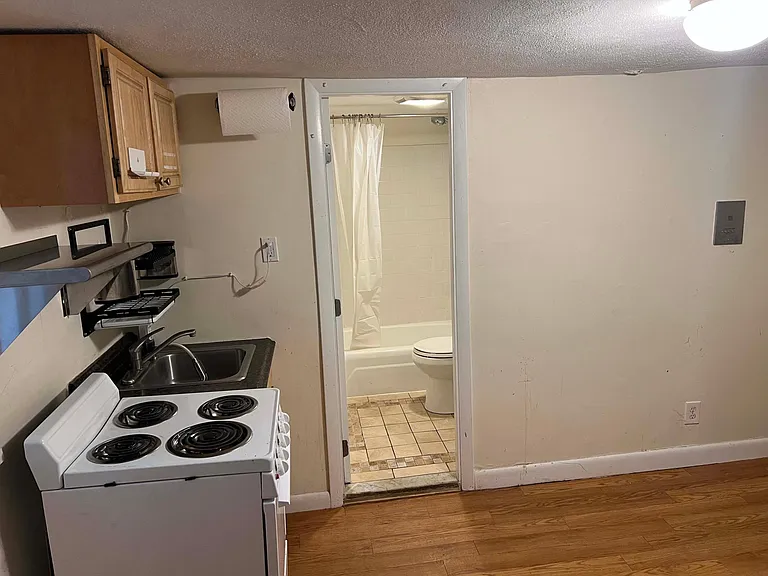 53 S Huntington Ave #B4 — Photo 3