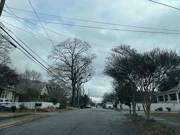 Exterior Neighborhood (street photo)
