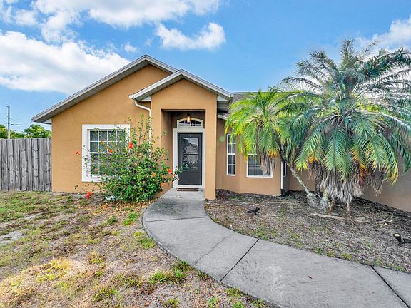 4th image of 214 SW Milburn Cir