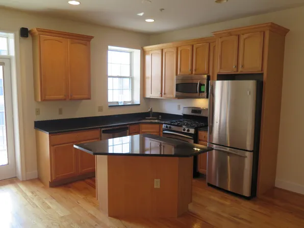 381 West Broadway, South Boston, MA 02127