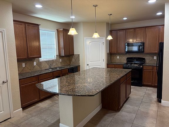 4th image of 7938 Cenote Dr