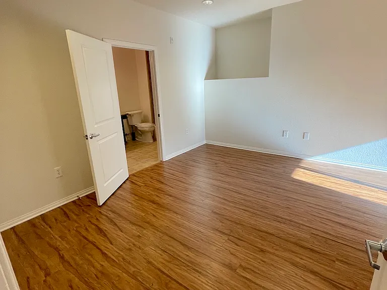 5827 Carlton Way #203 — Photo 11
