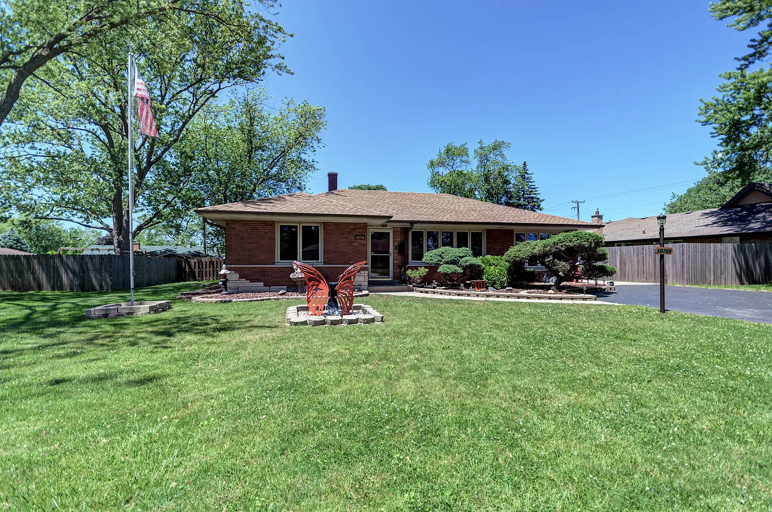 10708 S Plahm Ct photo 1
