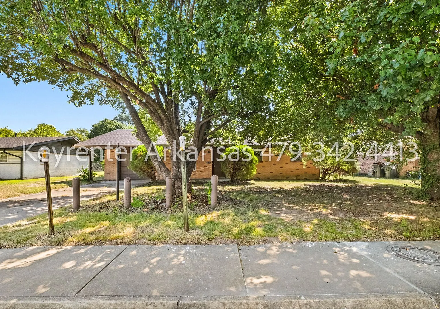 Updated 3 Bedroom Home with Large Backyard in the Heart of Springdale — Photo 3