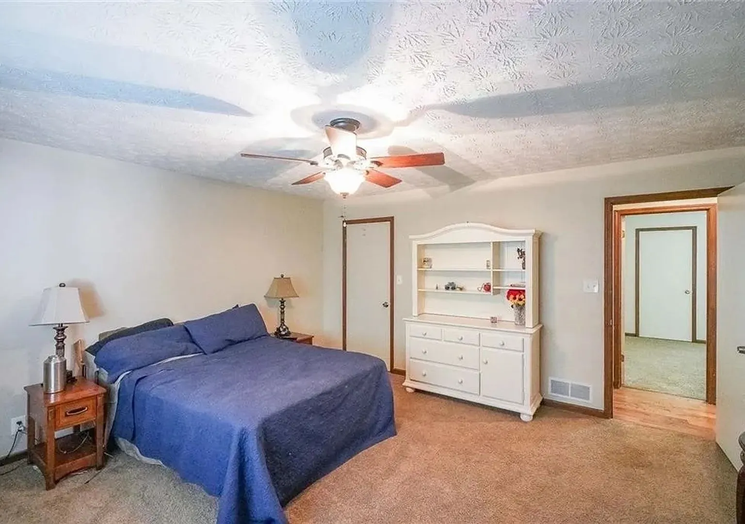 Room in 6 Bedroom Home in Lawrenceville — Photo 3
