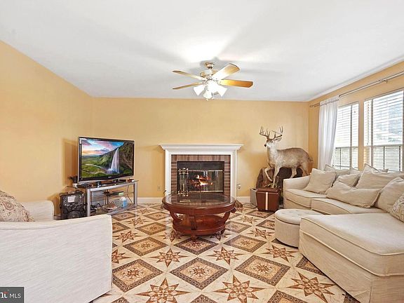3rd image of 3411 Choate Ct