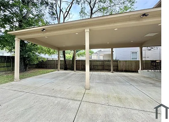 82 N Rembert St — Photo 3
