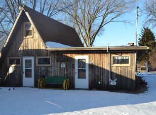 5095 Island View Dr, Oshkosh, WI 54901