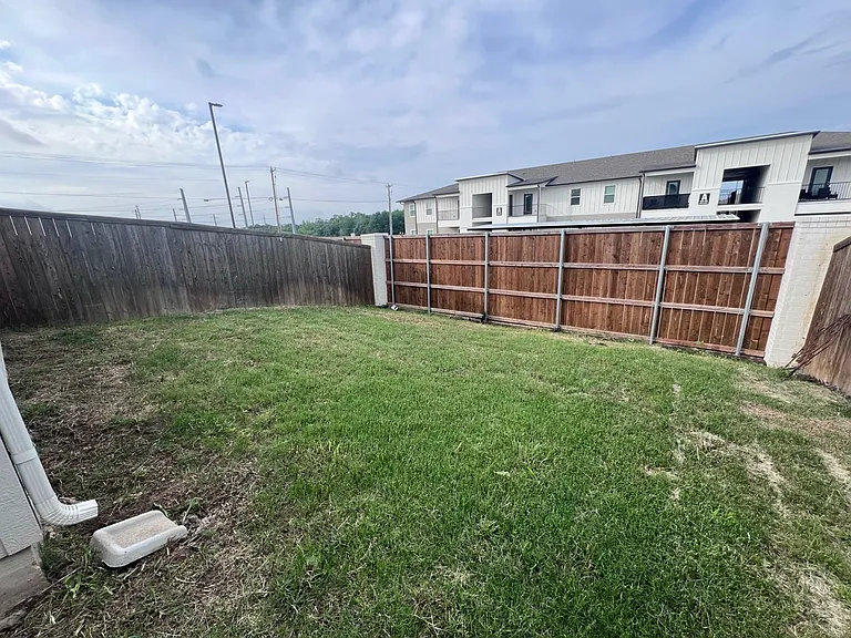 2716 Ginger Ct — Photo 17