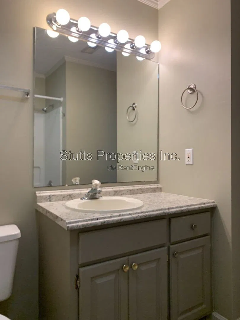 1 bed, 1.0 bath, $725 — Photo 4
