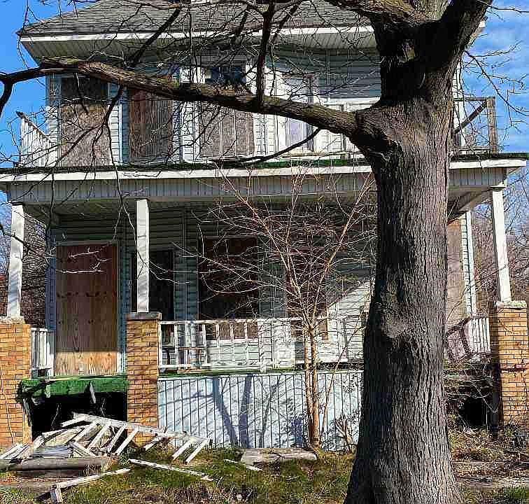 6054 Northfield