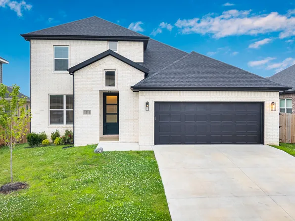 1111 Mammoth St, Bentonville, AR 72713