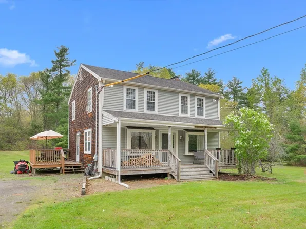 71 S Main St, Carver, MA 02330