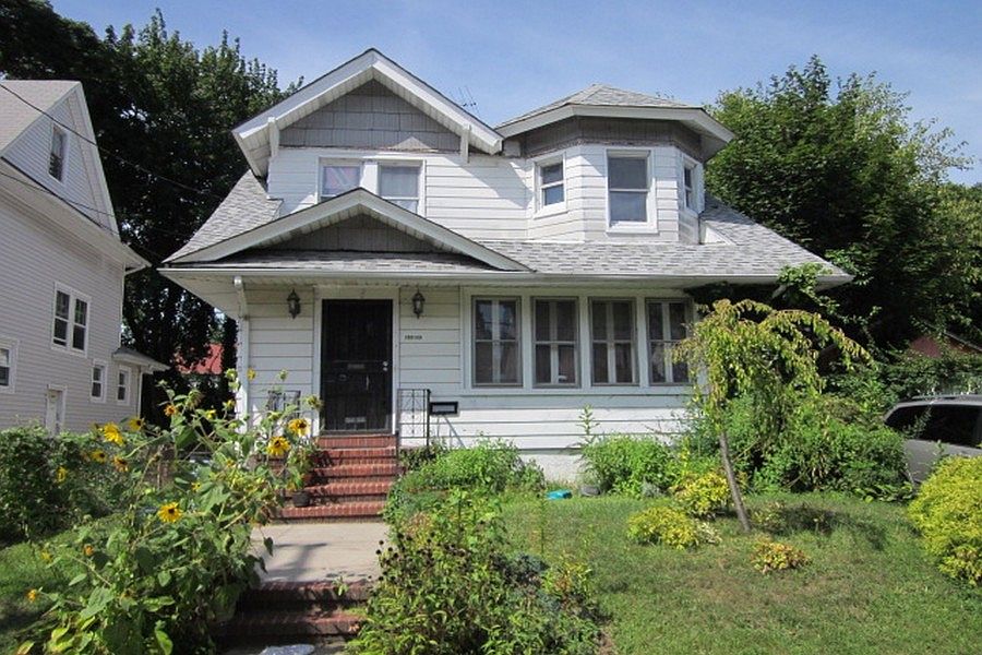1st image of 19209 104th Ave